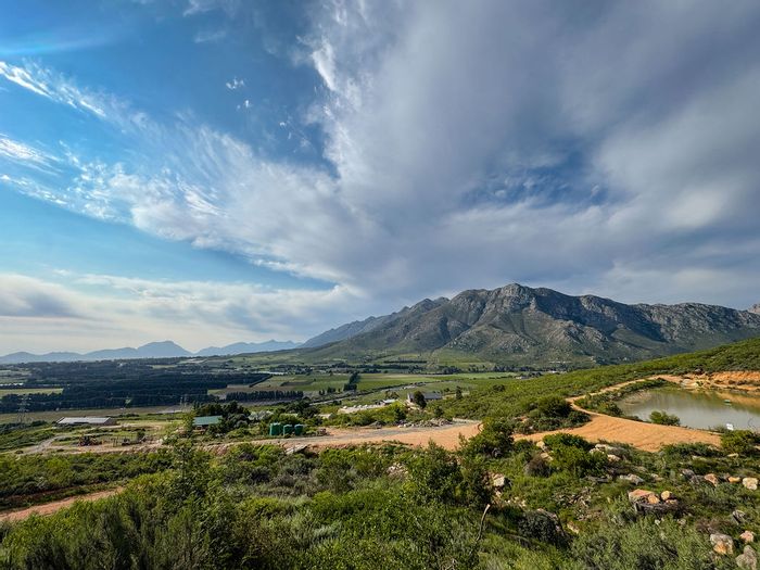 Wolseley Central Farm For Sale: Income-generating restaurant, multiple residences, agricultural potential.