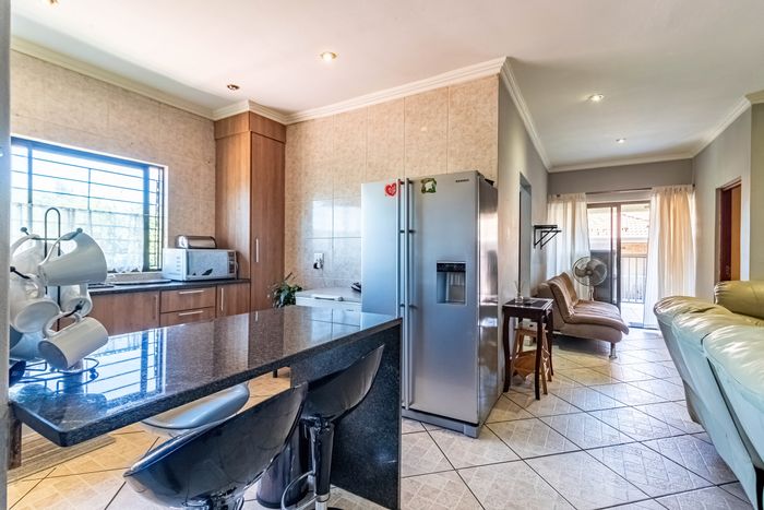 Eastleigh Apartment For Sale: 2 bedrooms, pool, braai area, close to amenities.