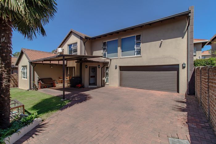 Eden Glen House For Sale: 3 Bedrooms, office, outdoor braai, secure complex.