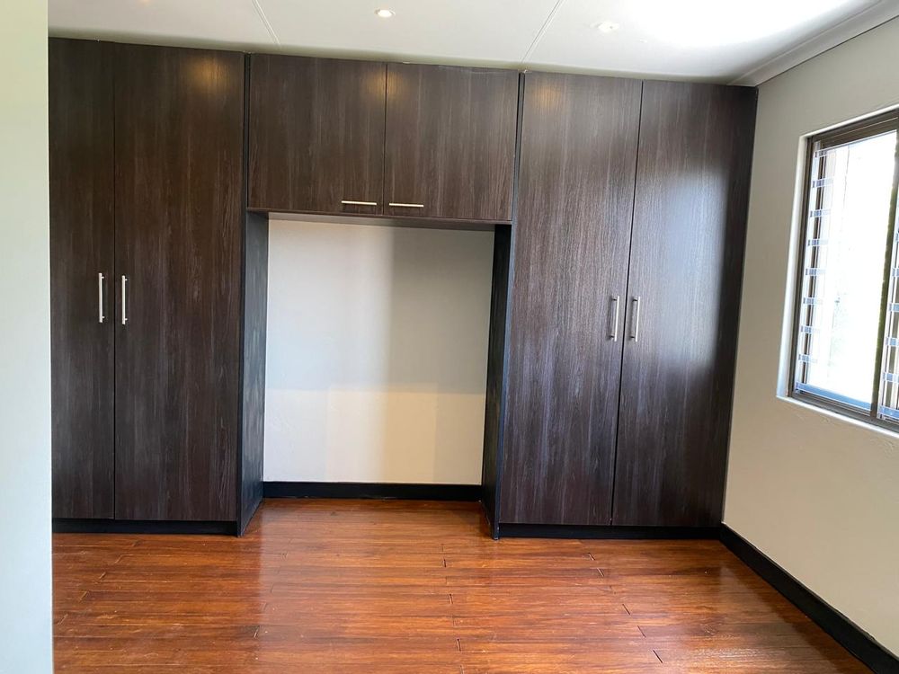 Second bedroom with B IC