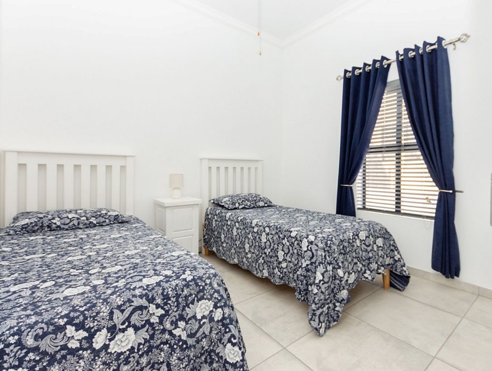 Second bedroom. Whole house fitted with blinds