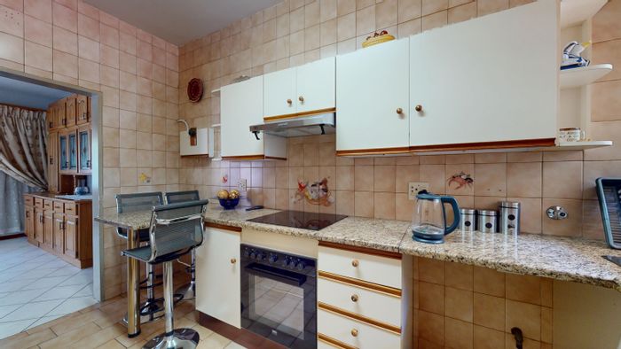 For Sale: Denlee Townhouse with 3 beds, solar power, and spacious living areas.