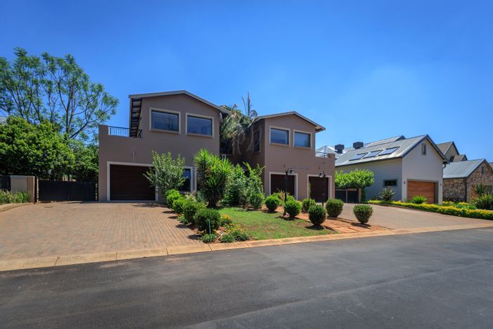 House For Sale in The Coves: 6 bedrooms, flatlet, pool, aviation estate amenities.