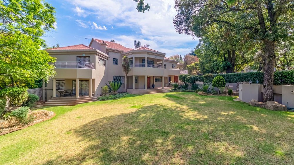 Stately home set on over 2000m²