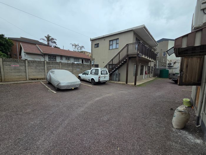 2.5 Bedroom Apartment To Rent in Bluff, secure parking, close to amenities.