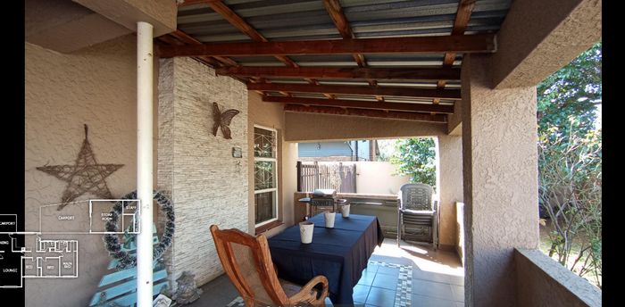 Spacious 3-bedroom house in Woodmere with pool, study, and flatlet for sale.