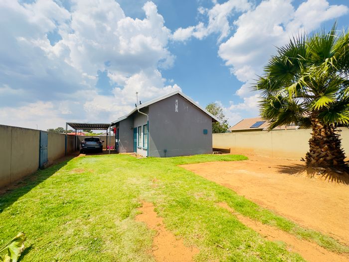For Sale: 2-bedroom house in Salfin with secure parking and expansion potential.