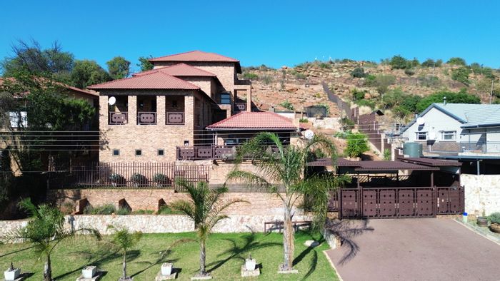 For Sale: Unique 4-bedroom house in Overkruin with pool and koi pond.