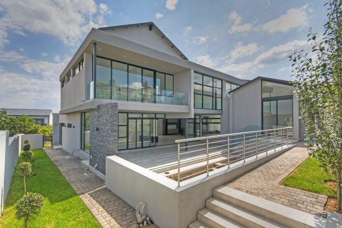 House To Rent in Waterfall Country Estate: 5 beds, pool, gym, solar power.