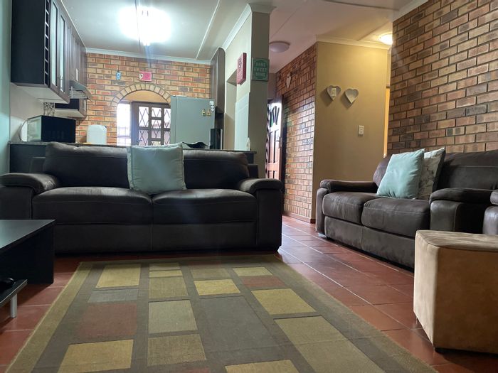 Townhouse for Sale in Birdswood: 2 Bedrooms, Private Garden, Secure Complex.