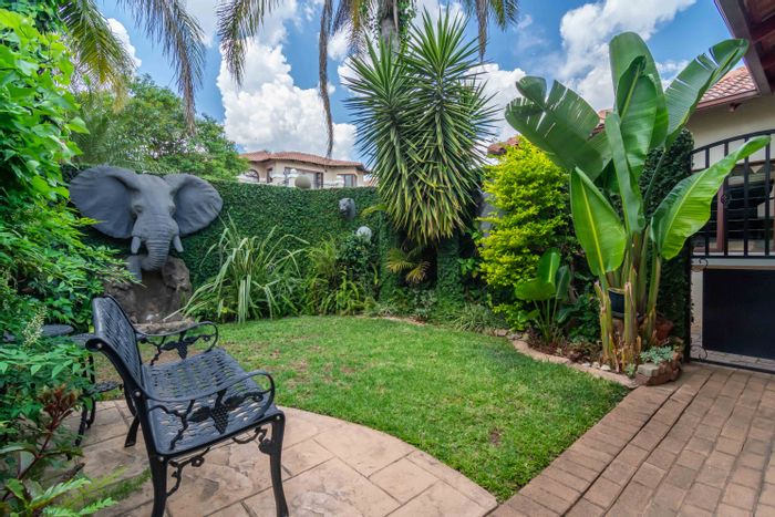 For Sale: Spacious Strubensvallei Townhouse with 3 bedrooms, braai area, and secure parking.