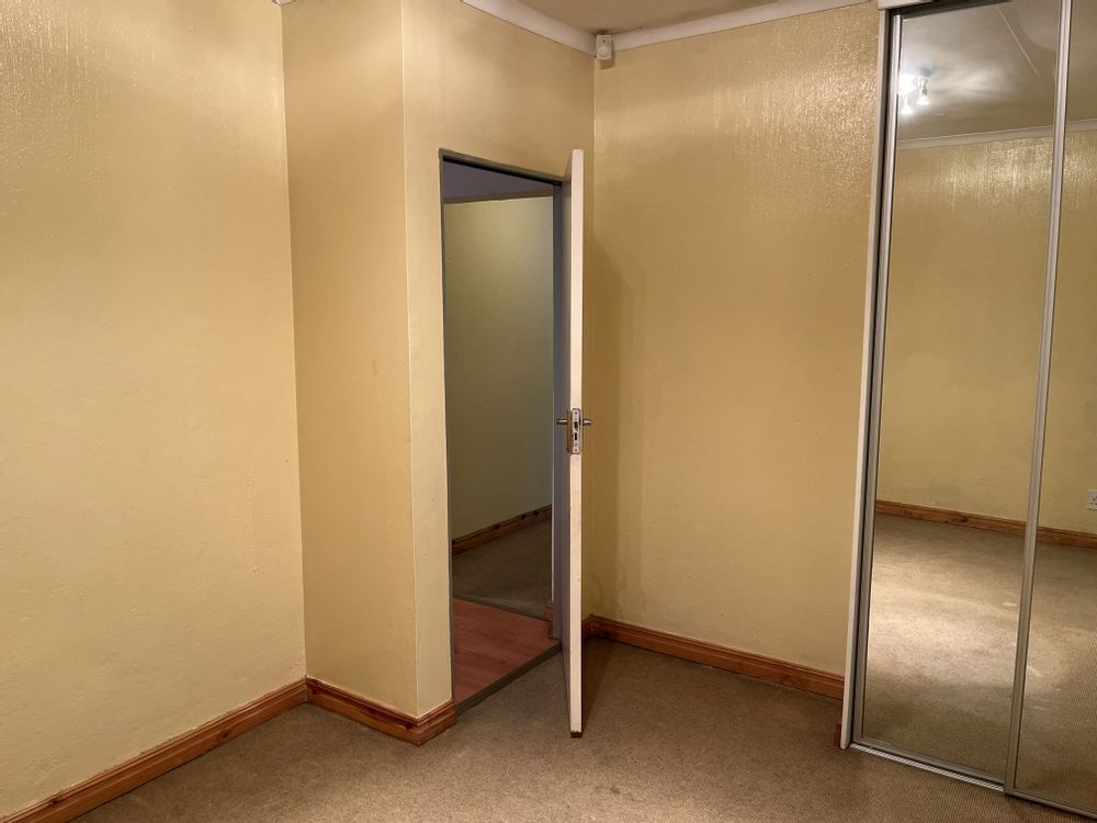 Room 3 opposite view