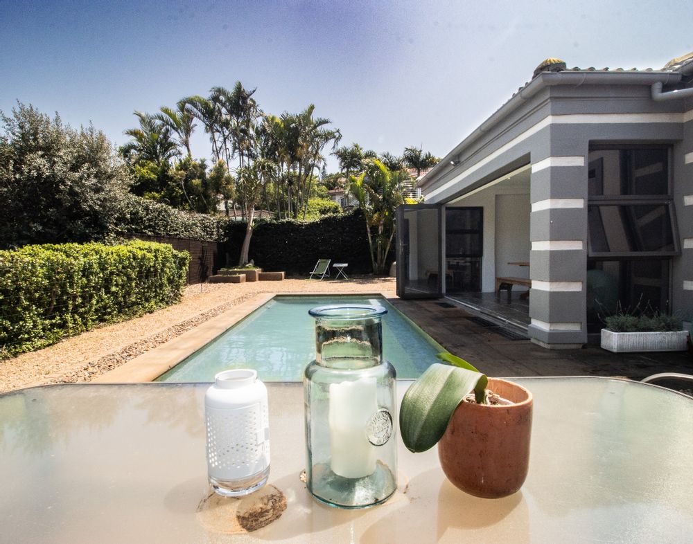 House front view with pool