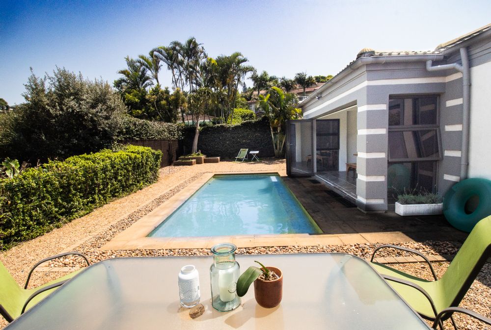 House front view with pool