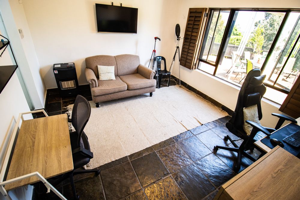 Main bedroom  with en-suite bathroom