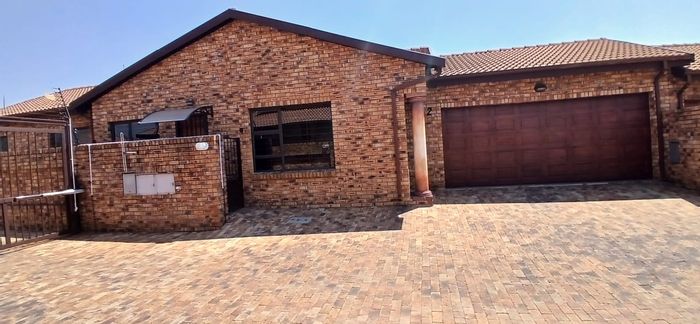 For Sale: Cluster in New Redruth with 3 beds, garage, and eco-friendly features.