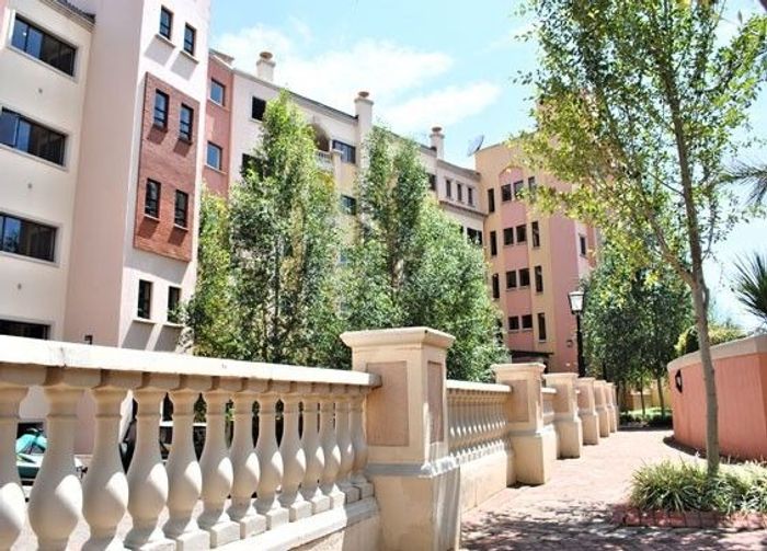 For Sale: Secure Bedfordview Central duplex, 3 beds, ideal for investment or lock-up.