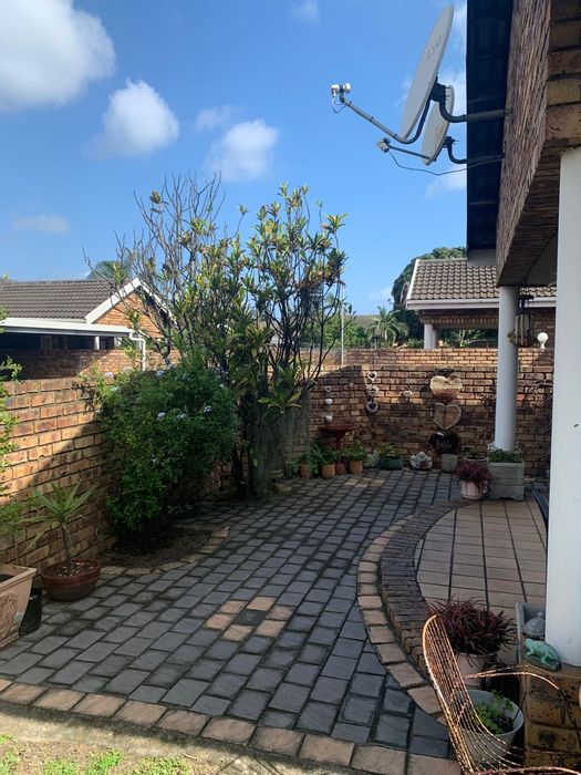 For Sale: Arboretum Townhouse with 3 bedrooms, garage, and low-maintenance yard.