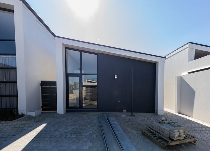 2-Bedroom House For Sale in Haasendal with pool, gym, and secure community.