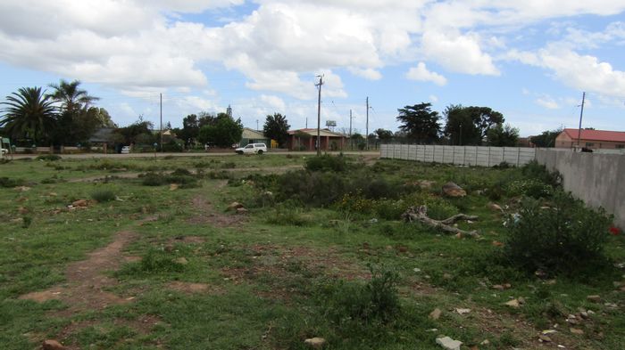 Kruisfontein Vacant Land For Sale: 1,611 m² near schools and shopping.