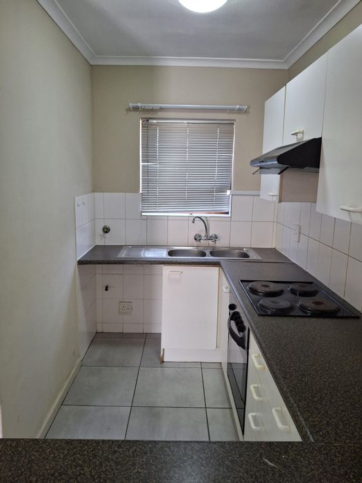 2-Bedroom Apartment To Rent in Ferndale with security and convenient access.