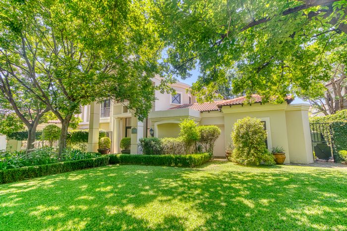 Cedar Lakes House For Sale: 4 beds, pool, office, solar power, 24-hour security.