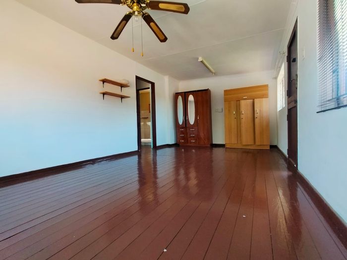 To Rent: 2-Bedroom House in Geelhoutpark with covered parking and pet-friendly area.