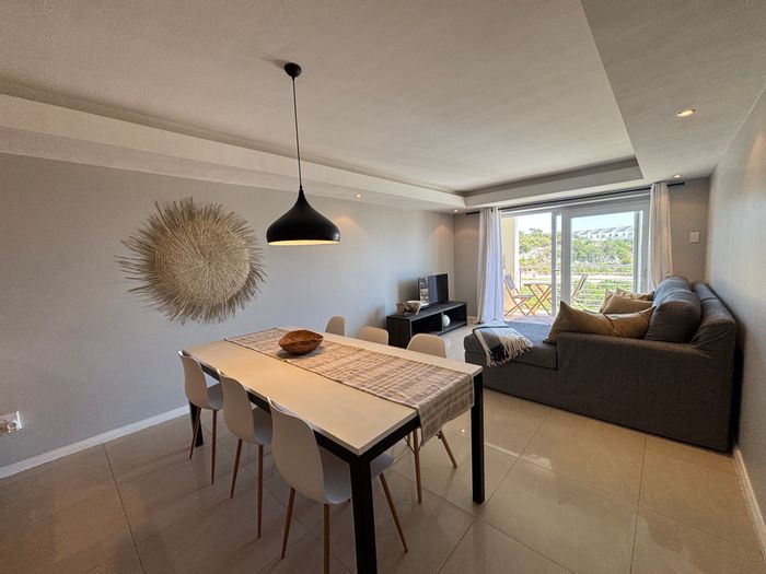 Coastal Apartment To Rent in Summerstrand: 2 Bedrooms, Pool, Sea Views, Secure Parking.