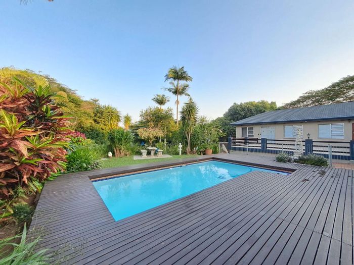 For Sale: 5-Bedroom House with Flat, Pool, Sea Views in Mtunzini Central.