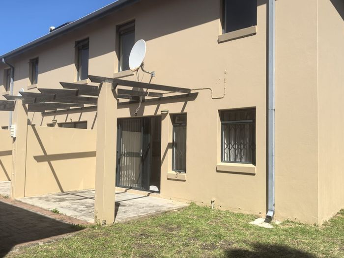 3-Bedroom Apartment For Sale in Kidds Beach, close to amenities and future developments.