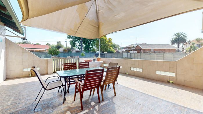 Witfield House For Sale: 3 beds, 2 baths, large yard, secure parking.