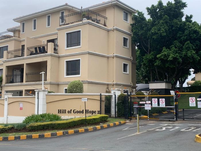 Erand Gardens Townhouse For Sale: 3 beds, clubhouse, pool, tennis court access.