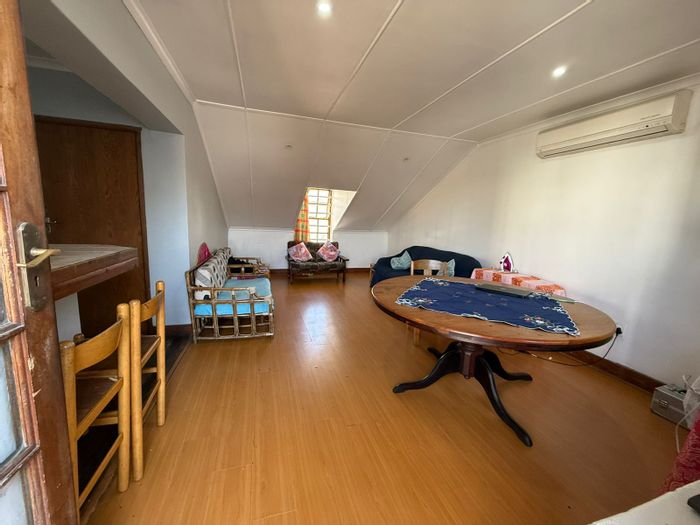 Worcester Central Apartment To Rent: 1 Bed, secure parking, walk to amenities.