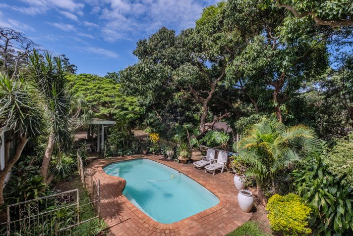 Glen Hills House For Sale: Spacious living, pool, flatlet, and lush gardens.