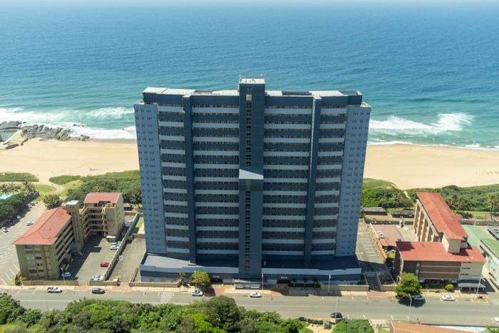 Amanzimtoti Flat For Sale: Ocean views, pool, braai facilities, holiday letting allowed.