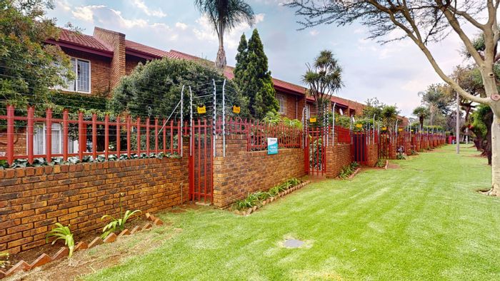 Dayanglen Cluster For Sale: 2 beds, private garden, near top schools and amenities.