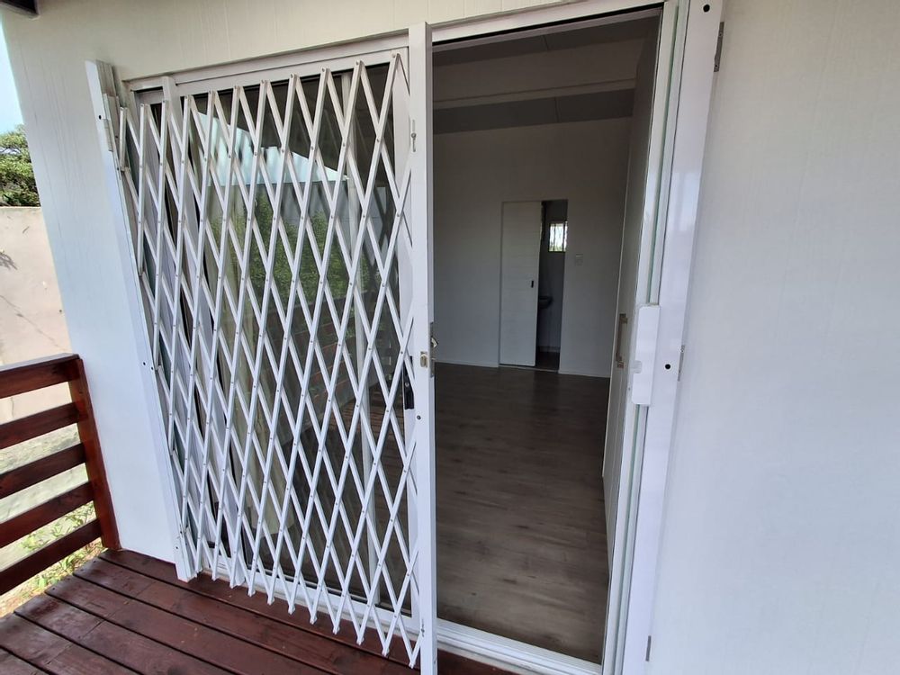 Trellidor to bedroom off deck