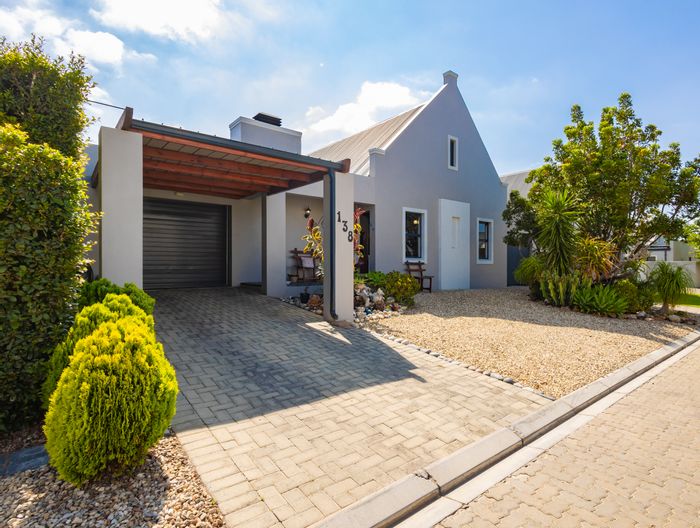 Rouxpark House For Sale: 3 beds, 2 baths, auction starting at R1,750,000.
