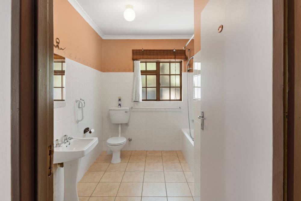 main bathroom,