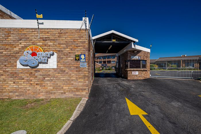 For Sale: Townhouse in Summerstrand with garden, amenities, and retirement community features.