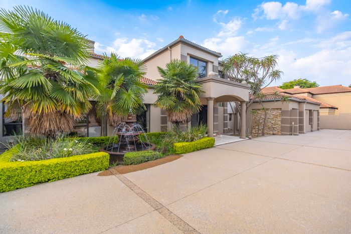 Broadacres House For Sale: 5 beds, pool, guest suite, wine cellar, cottage.