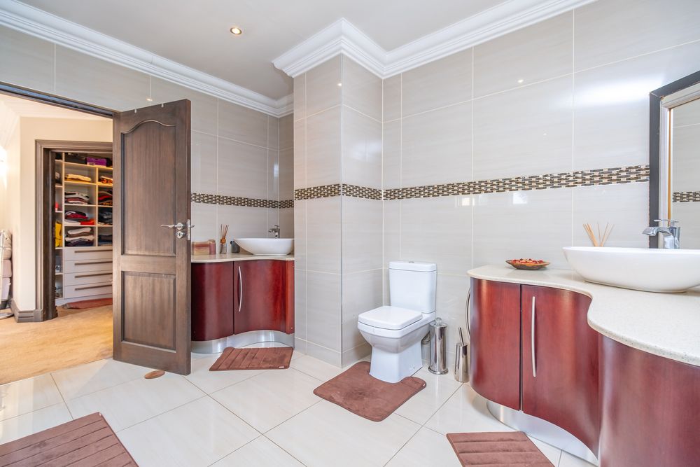 Full Jack and Jill Bathroom