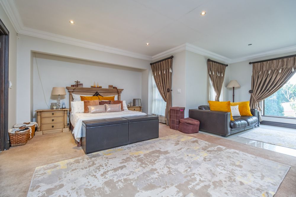 Main Bedroom with lounge