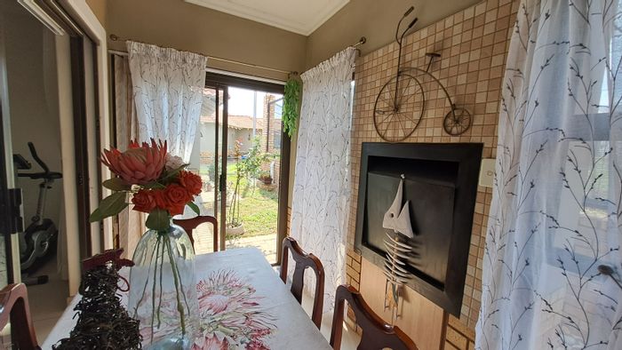 2-Bedroom Unit in Jordaan Park Retirement Village For Sale with Private Garden & Amenities.