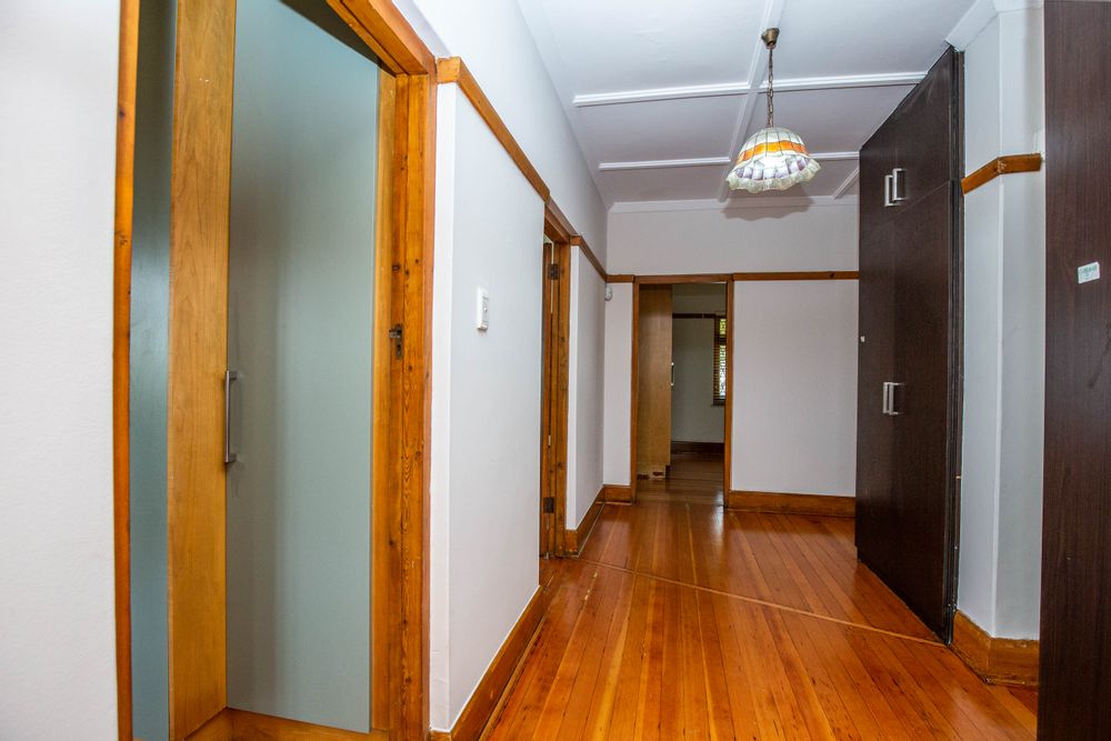 Entrance hall to the bedrooms