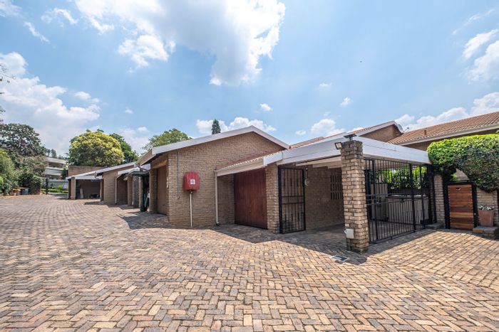 For Sale: Spacious 3-Bedroom Townhouse with Pool Access in Bedford Park.