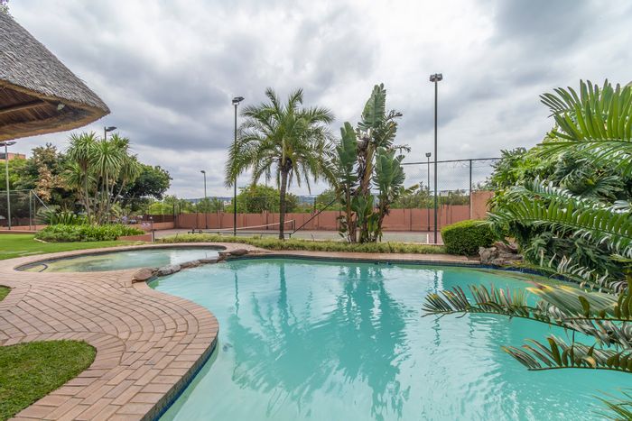 Sunninghill Apartment For Sale: 2 beds, pool access, pet-friendly, secure estate living.