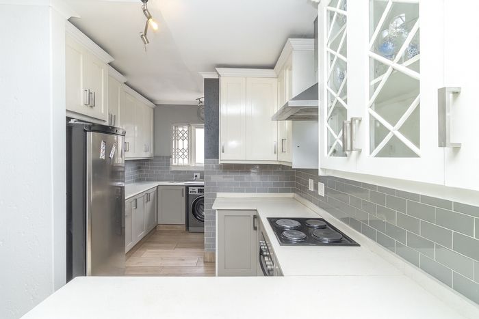 For Sale: Spacious 4-Bedroom Cluster in Douglasdale with Pool and Rental Cottage.