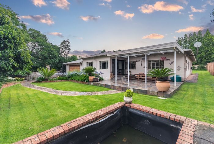 Lyttelton Manor House For Sale: 3 Bedrooms, Solar Panels, No Load Shedding.