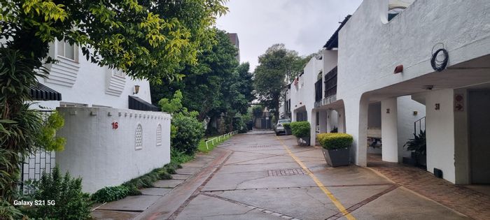 Sunnyside Townhouse For Sale: 2 bedrooms, private garden, double parking, excellent security.